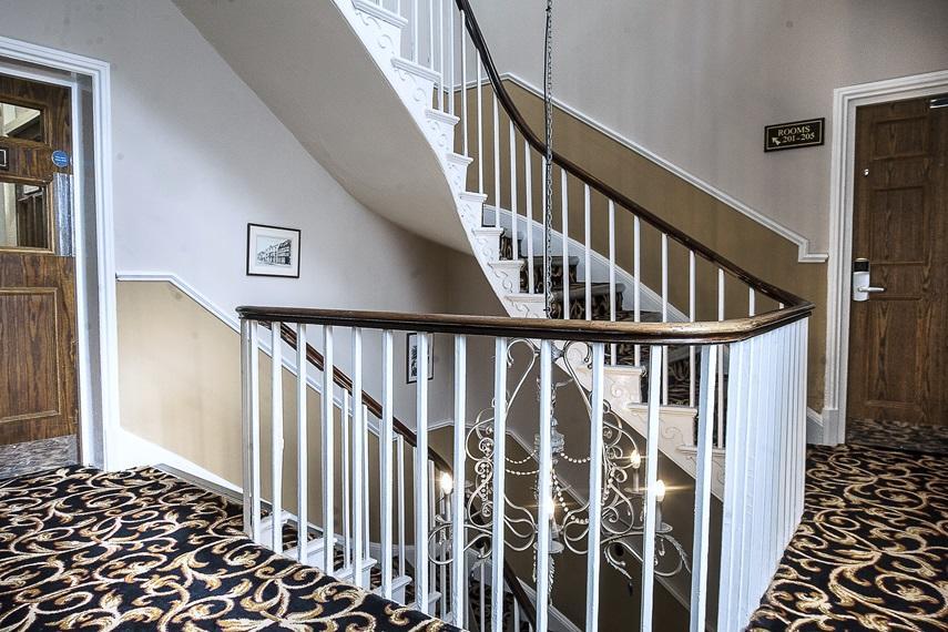 The Royal Hop Pole Wetherspoon 3* Tewkesbury